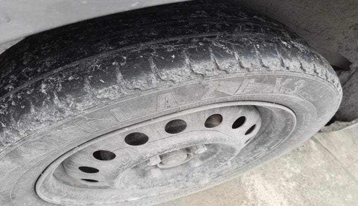 2014 Maruti Wagon R 1.0 VXI, Petrol, Manual, 1,28,445 km, tyre