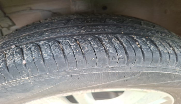 2013 Maruti Swift Dzire ZDI, Diesel, Manual, 71,206 km, tyre