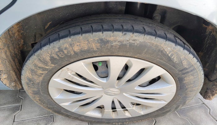 2015 Maruti Ertiga VDI, Diesel, Manual, 1,03,594 km, tyre