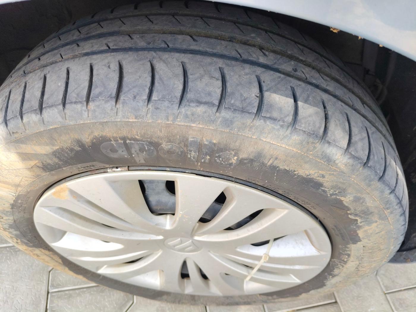 2015 Maruti Ertiga VDI, Diesel, Manual, 1,04,000 km, tyre