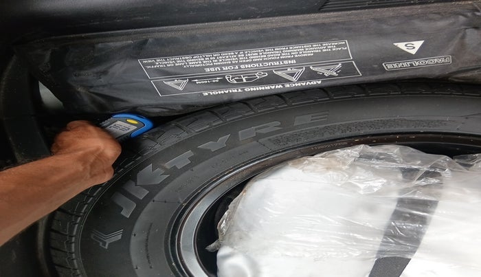 2023 Hyundai VENUE SX 1.2 PETROL, Petrol, Manual, 28,271 km, tyre