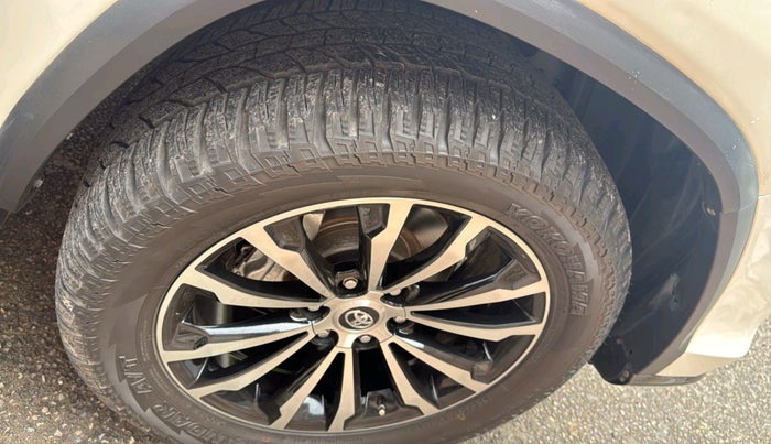 2018 Toyota Fortuner 2.8 4X2 AT, Diesel, Automatic, 94,000 km, tyre