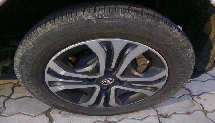2022 Tata Tiago XZ PLUS CNG, Petrol, Manual, 13,361 km, tyre