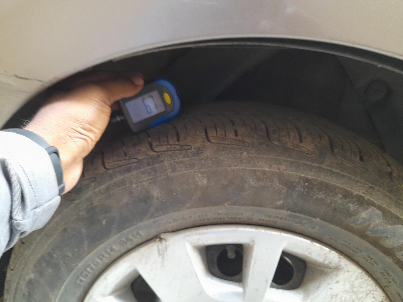 2013 Hyundai i20 MAGNA (O) 1.2, Petrol, Manual, 31,224 km, tyre