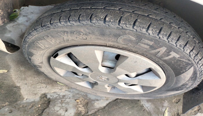 2011 Maruti Wagon R 1.0 LXI, Petrol, Manual, 1,13,266 km, tyre