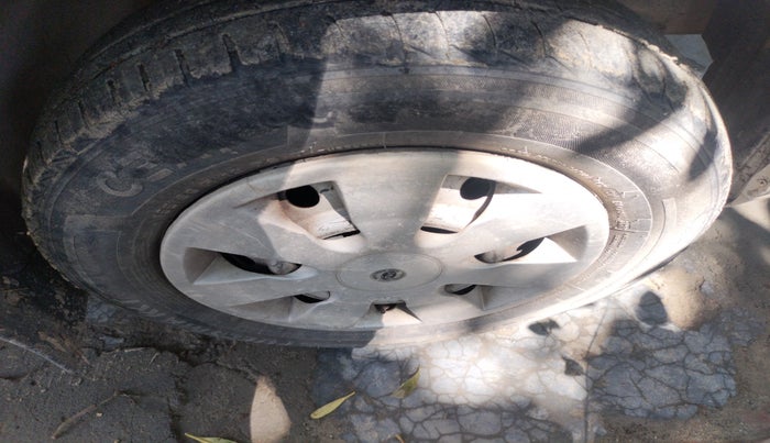 2011 Maruti Wagon R 1.0 LXI, Petrol, Manual, 1,13,266 km, tyre