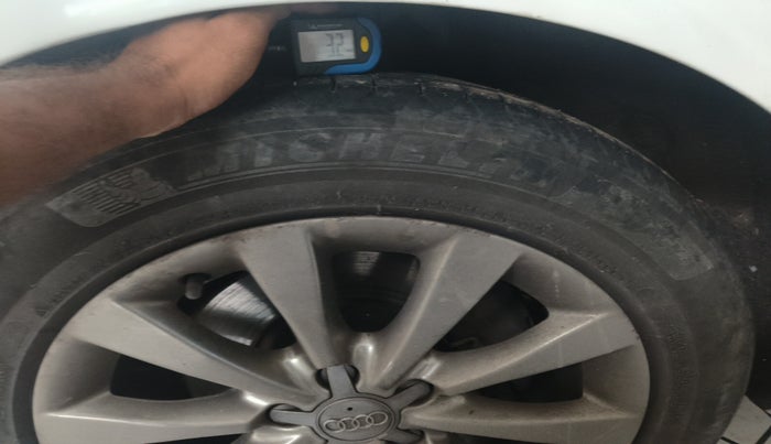 2013 Audi A6 2.0 TDI TECHNOLOGY, Diesel, Automatic, 1,28,139 km, tyre