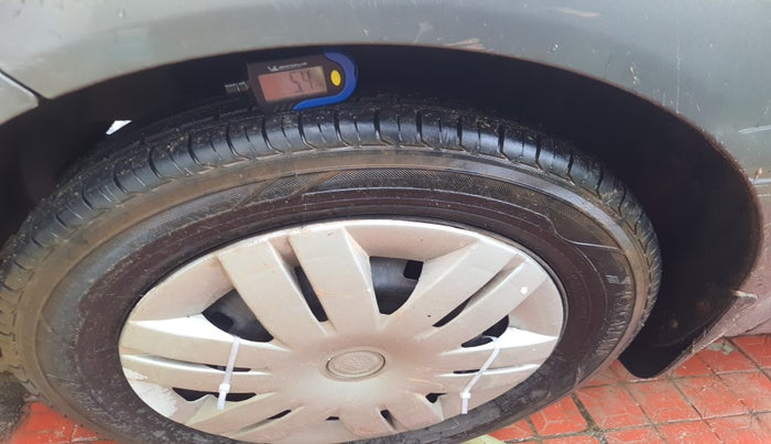 2011 Chevrolet Spark LT 1.0, Petrol, Manual, 50,447 km, tyre