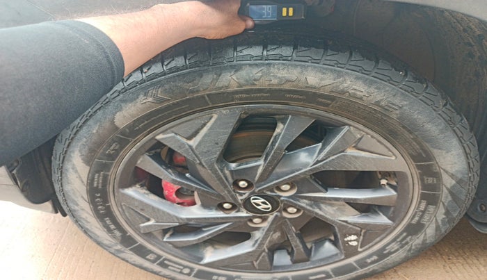 2023 Hyundai Creta SX (O) 1.5 Diesel AT Knight Edition, Diesel, Automatic, 39,439 km, tyre