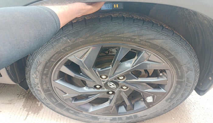 2023 Hyundai Creta SX (O) 1.5 Diesel AT Knight Edition, Diesel, Automatic, 39,439 km, tyre
