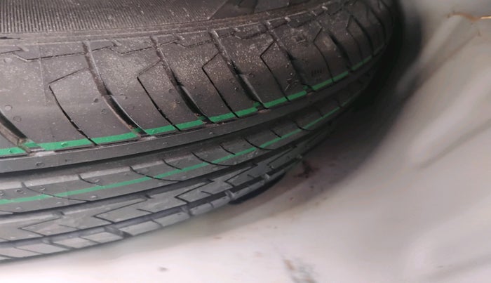 2020 Maruti Dzire VXI, Petrol, Manual, 1,48,025 km, tyre