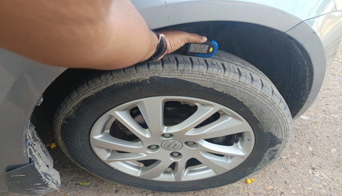 2014 Maruti Swift Dzire ZDI, Diesel, Manual, 85,190 km, tyre