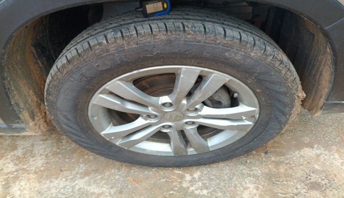 2016 Maruti Vitara Brezza ZDI, Diesel, Manual, 86,403 km, tyre