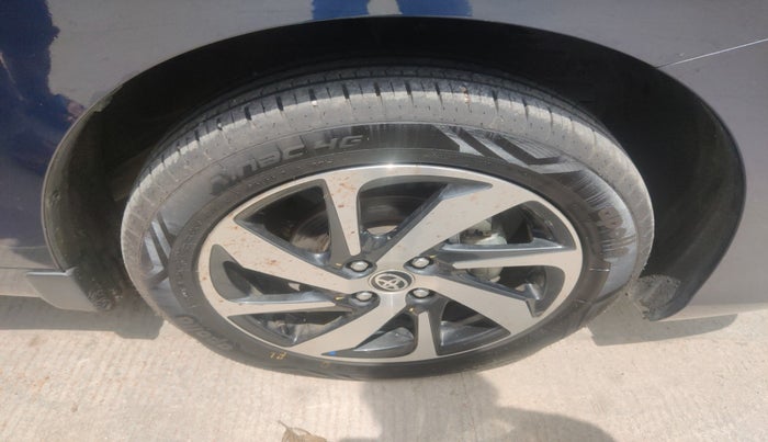 2023 Toyota Glanza V, Petrol, Manual, 14,413 km, tyre