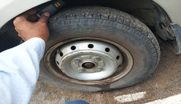 2010 Maruti Alto LXI, Petrol, Manual, 76,500 km, tyre