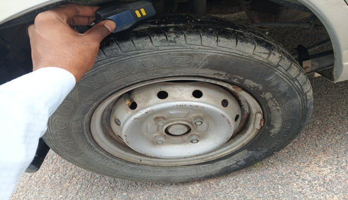 2010 Maruti Alto LXI, Petrol, Manual, 76,500 km, tyre