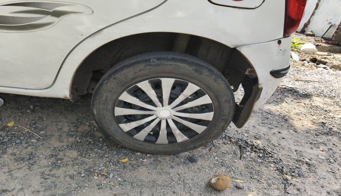 2012 Toyota Etios Liva GD, Diesel, Manual, 2,49,162 km, tyre