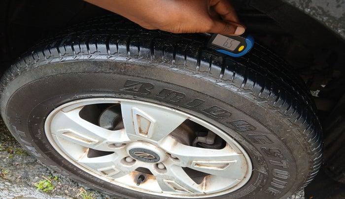 2012 Mahindra XUV500 W8, Diesel, Manual, 1,01,894 km, tyre