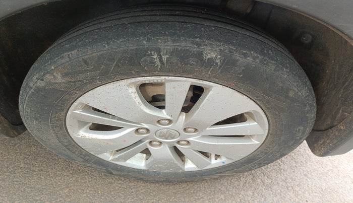 2015 Maruti S Cross ALPHA 1.6, Diesel, Manual, 92,962 km, tyre