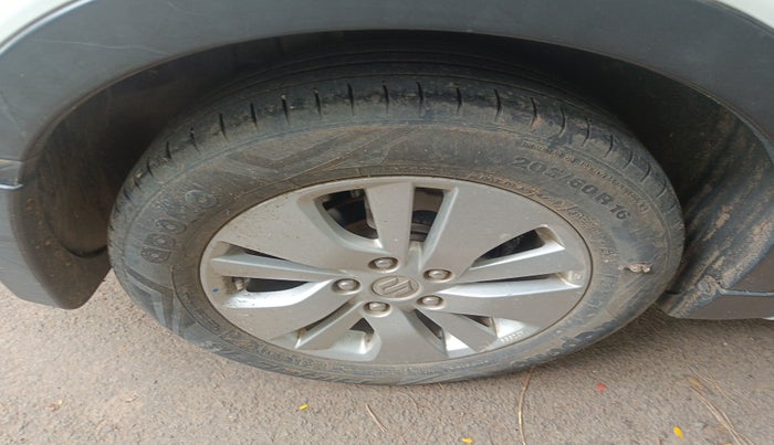 2015 Maruti S Cross ALPHA 1.6, Diesel, Manual, 92,962 km, tyre