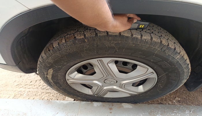 2020 Tata Harrier XE 2.0L KRYOTEC, Diesel, Manual, 1,26,681 km, tyre