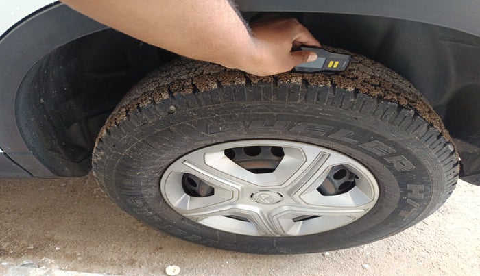 2020 Tata Harrier XE 2.0L KRYOTEC, Diesel, Manual, 1,26,681 km, tyre