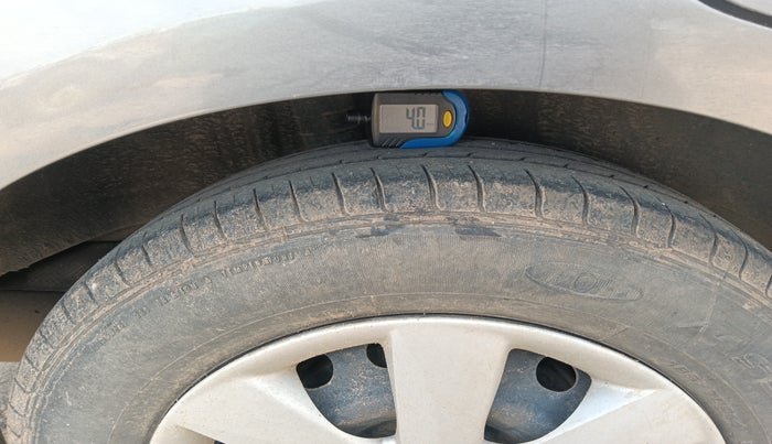 2012 Nissan Sunny XL, Petrol, Manual, 82,546 km, tyre