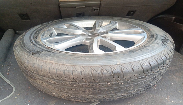 2014 Hyundai Santa Fe 4 WD AT, Diesel, Automatic, 1,00,000 km, tyre