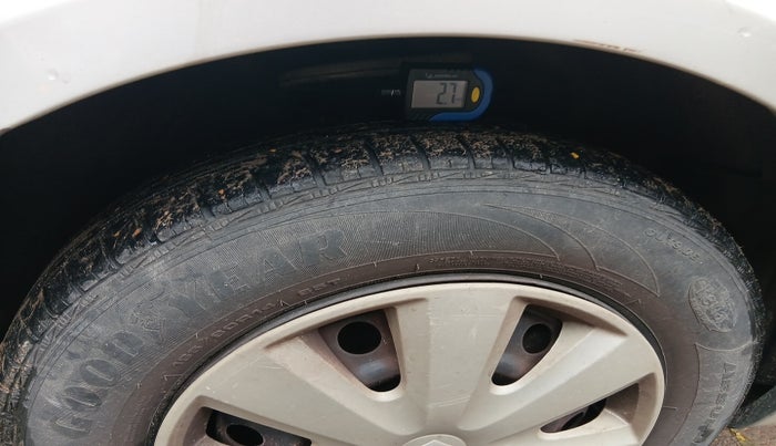 2010 Maruti Swift Dzire VXI, Petrol, Manual, 72,641 km, tyre