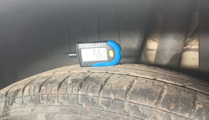 2018 Maruti Dzire VXI AMT, Petrol, Automatic, 73,260 km, tyre