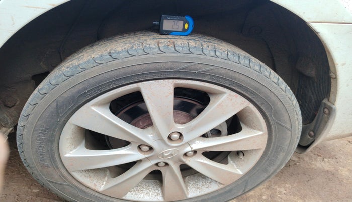 2012 Hyundai Verna FLUIDIC 1.6 CRDI SX OPT AT, Diesel, Automatic, 86,105 km, tyre