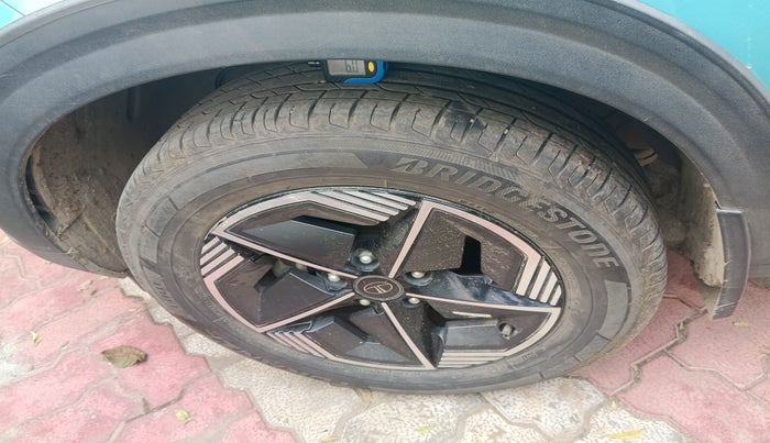 2023 Tata NEXON CREATIVE+ DUAL TONE 1.2 PETROL, Petrol, Manual, 16,177 km, tyre