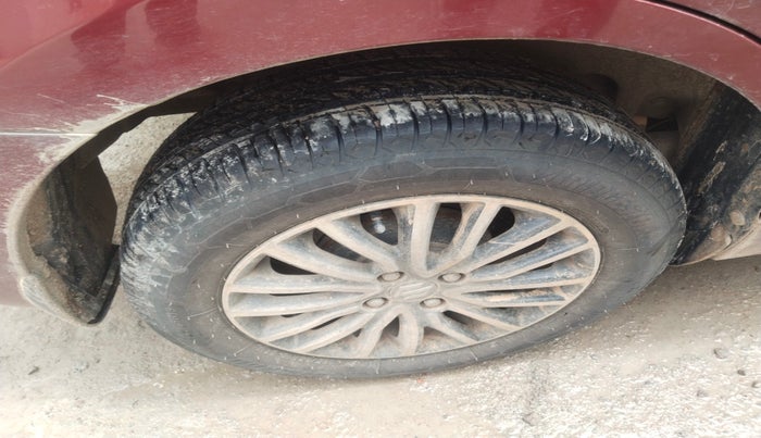 2017 Maruti Dzire ZXI PLUS, Petrol, Manual, 57,232 km, tyre
