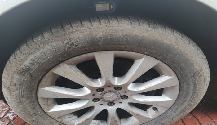 2013 Mercedes Benz Ml Class 250 CDI, Diesel, Automatic, 1,65,182 km, tyre