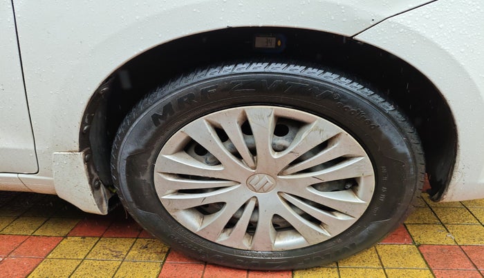 2014 Maruti Ertiga VXI CNG, Petrol, Manual, 2,58,747 km, tyre