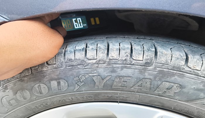 2014 Hyundai Eon MAGNA +, Petrol, Manual, 73,858 km, tyre
