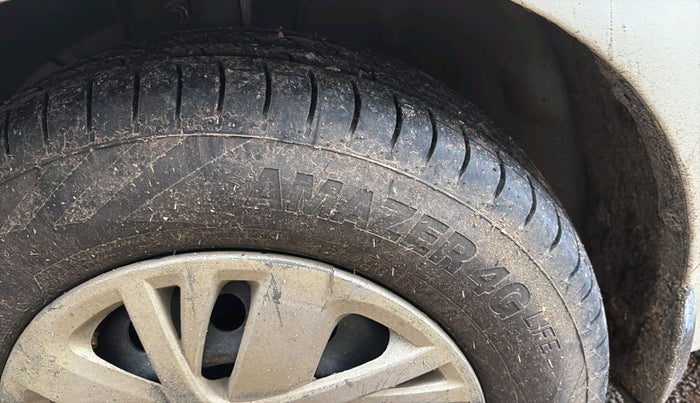 2018 Maruti Dzire VDI, Diesel, Manual, 1,00,478 km, tyre