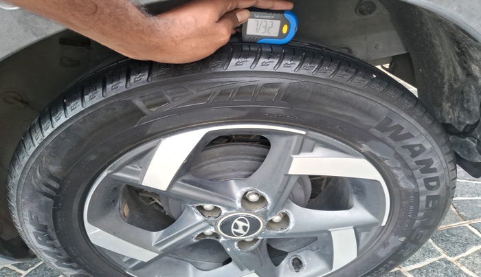 2019 Hyundai VENUE SX 1.0 (O) TURBO, Petrol, Manual, 15,664 km, tyre