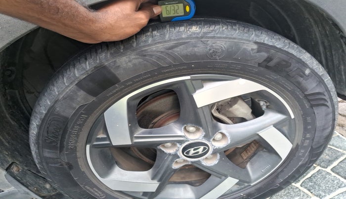 2019 Hyundai VENUE SX 1.0 (O) TURBO, Petrol, Manual, 15,664 km, tyre
