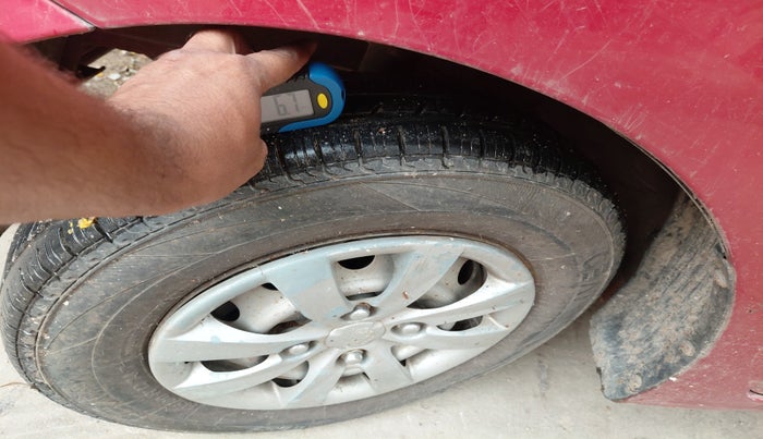 2013 Hyundai Eon ERA +, Petrol, Manual, 98,271 km, tyre