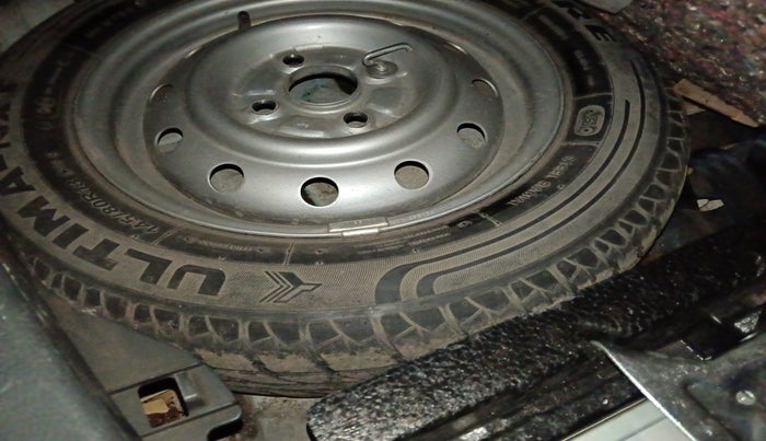 2011 Maruti Wagon R 1.0 LXI, Petrol, Manual, 78,551 km, tyre