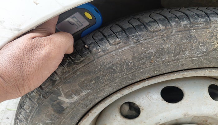 2018 Hyundai Eon ERA +, Petrol, Manual, 39,443 km, tyre