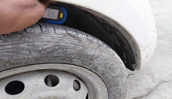 2018 Hyundai Eon ERA +, Petrol, Manual, 39,443 km, tyre