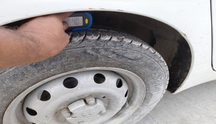 2018 Hyundai Eon ERA +, Petrol, Manual, 39,443 km, tyre