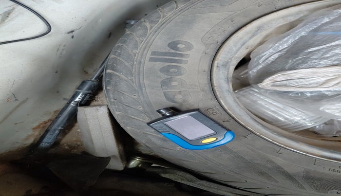 2018 Hyundai Eon ERA +, Petrol, Manual, 39,443 km, tyre