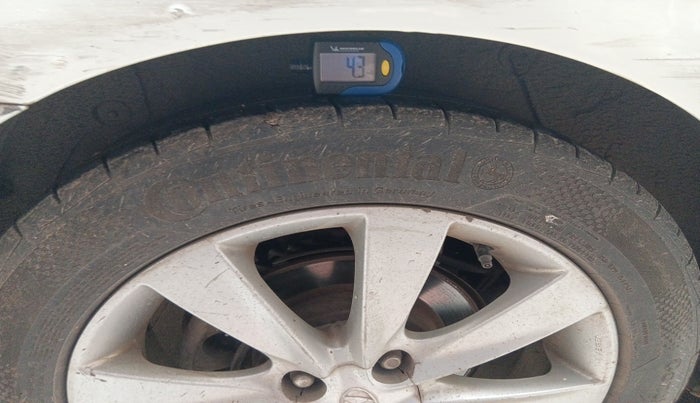 2013 Hyundai Verna FLUIDIC 1.6 CRDI SX, Diesel, Manual, 1,10,232 km, tyre