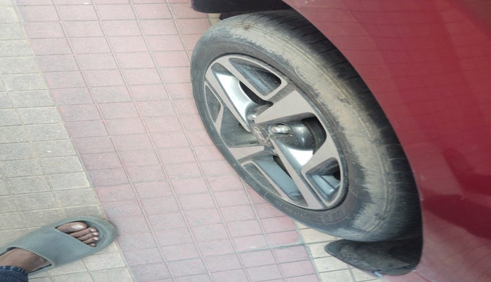 2020 Hyundai AURA SX PLUS 1.2 AMT, Petrol, Automatic, 45,742 km, tyre