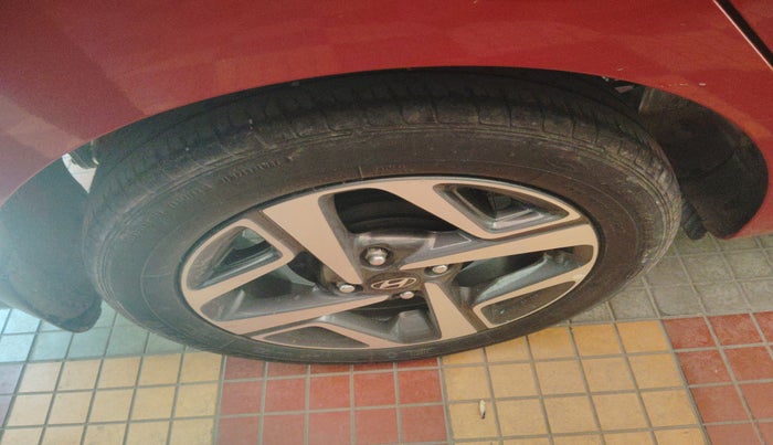 2020 Hyundai AURA SX PLUS 1.2 AMT, Petrol, Automatic, 45,742 km, tyre