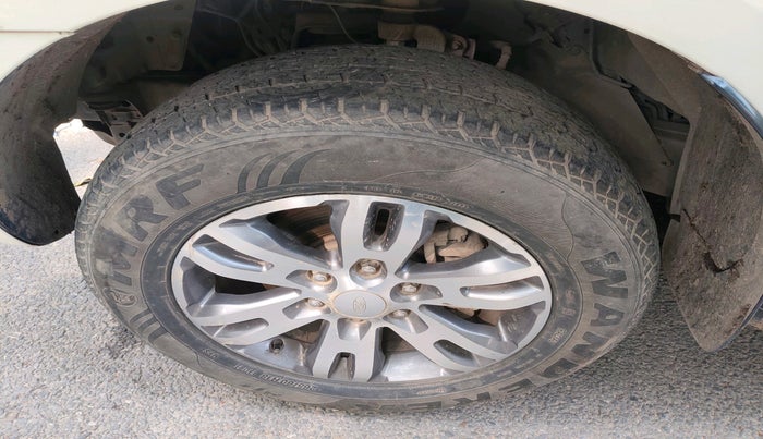 2016 Ford Endeavour TITANIUM 3.2 4X4 AT, Diesel, Automatic, 1,20,423 km, tyre