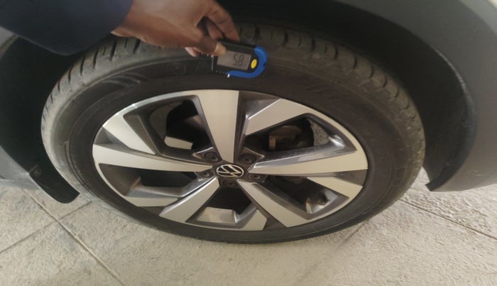 2023 Volkswagen TAIGUN TOPLINE 1.0 TSI AT, Petrol, Automatic, 13,994 km, tyre
